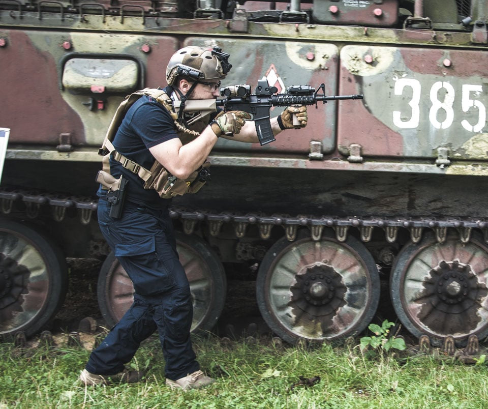 1-Point Bungee Sling con attacco MOLLE di 8FIELDS
