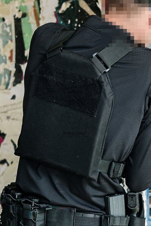 Gilet Tattico con Inserti Balistici Finti di 8FIELDS