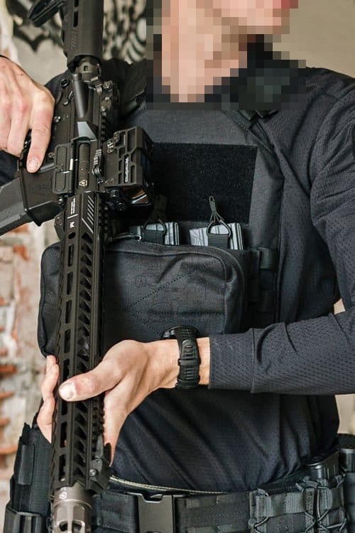 Gilet Tattico con Inserti Balistici Finti di 8FIELDS