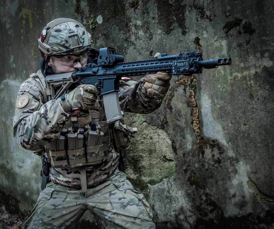 Triple Stacker M4/M16 Mag Pouch di 8FIELDS