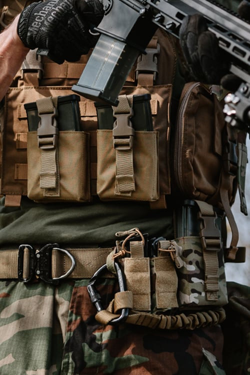 Open Top Double Pistol Mag Pouch di 8FIELDS