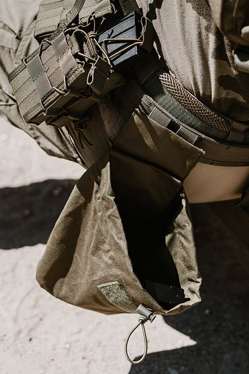 Collapsible Dump Pouch - Olive di 8FIELDS