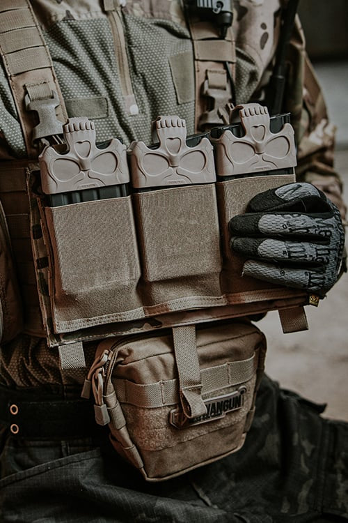 Pouch Elastic Triple per Magazzini di 8FIELDS