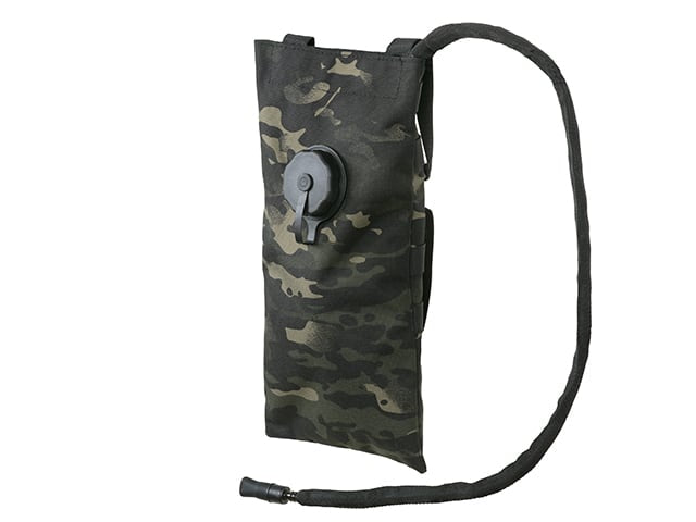 MOLLE Hydration Carrier con Sacca da 2L di 8FIELDS