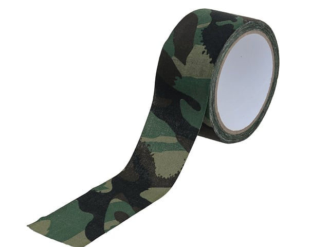 Nastro Camouflage Autoadesivo 10m di ELEMENT