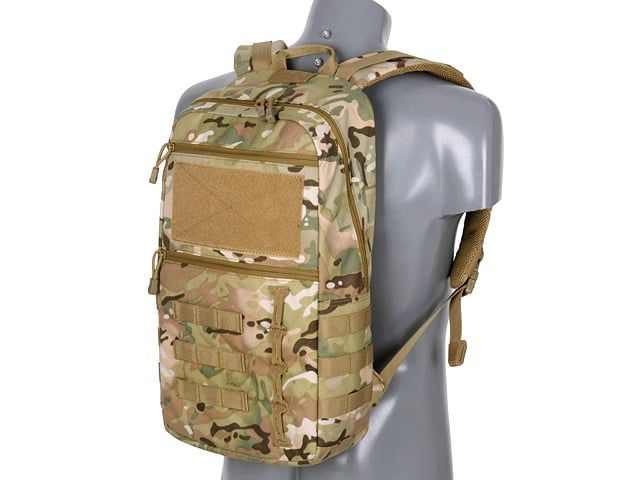 Zaino Tattico EXPLORADOR 15L di 8FIELDS