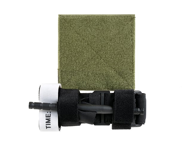 Velcro Tourniquet Holder - Olive di 8FIELDS