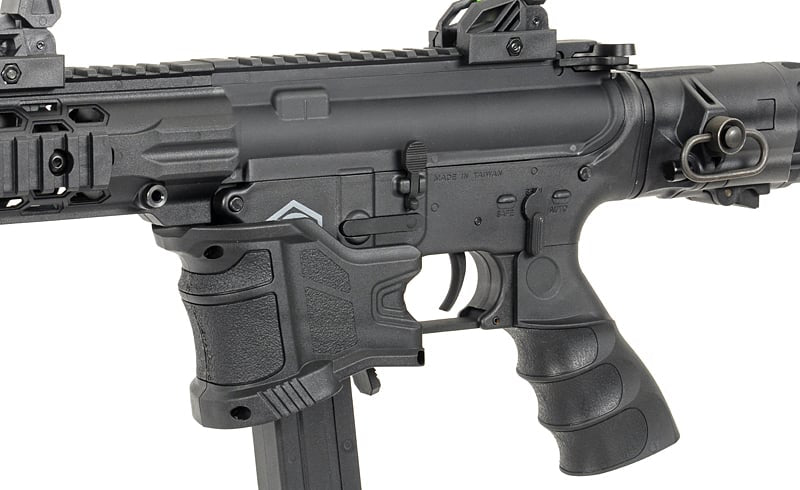 SR4 ST FALCON-ZS - Black di SRC