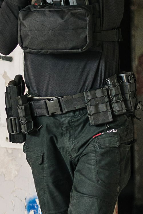 Rigid Combat Belt MOLLE (L) - Black di 8FIELDS