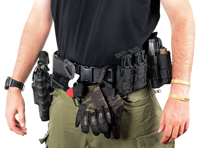 Rigid Combat Belt MOLLE (M) - Coyote di 8FIELDS