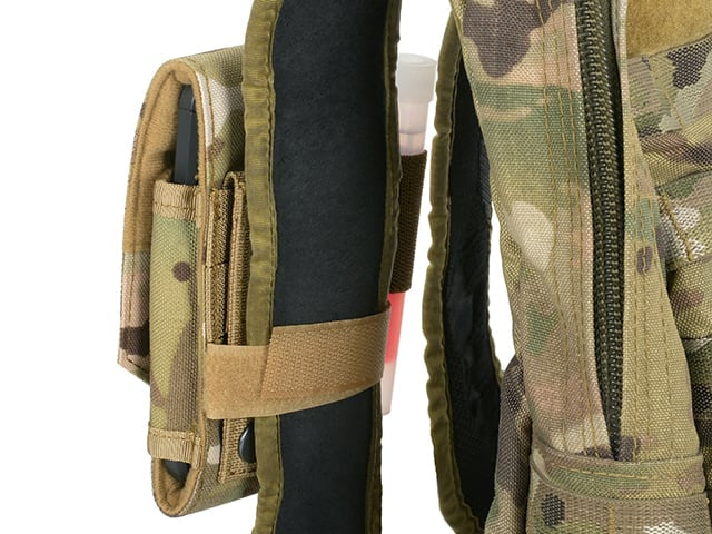 Multi-Way Carry Phone Pouch di 8FIELDS