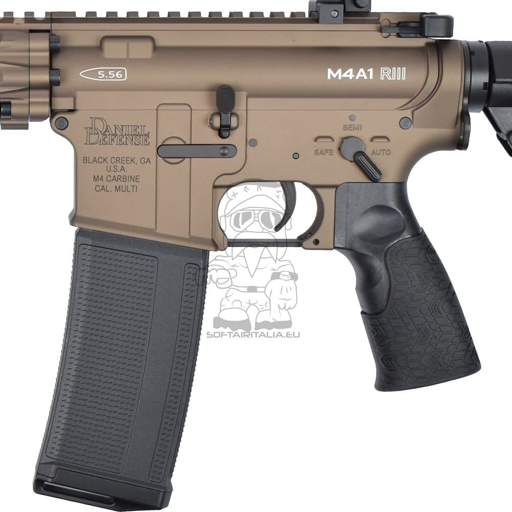 Fucile Elettrico Daniel Defense M4A1 RIII di CYMA