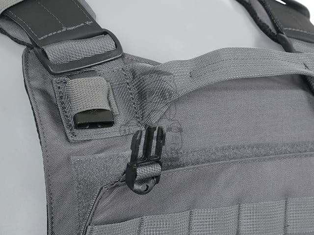 420 Plate Carrier - Coyote Brown di EMERSONGEAR