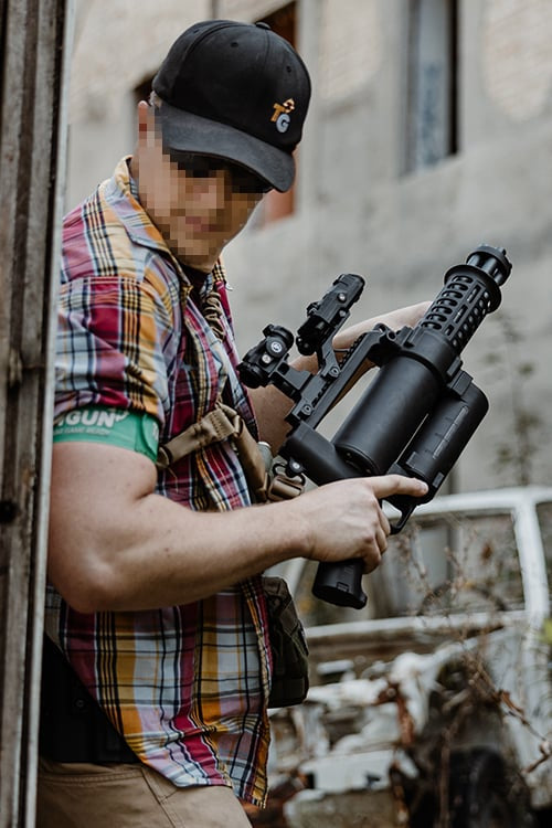 Replica Minigun di WELL
