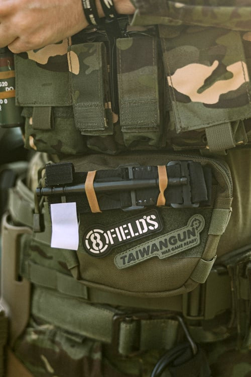 Drop Down Under Zip Pouch di 8FIELDS