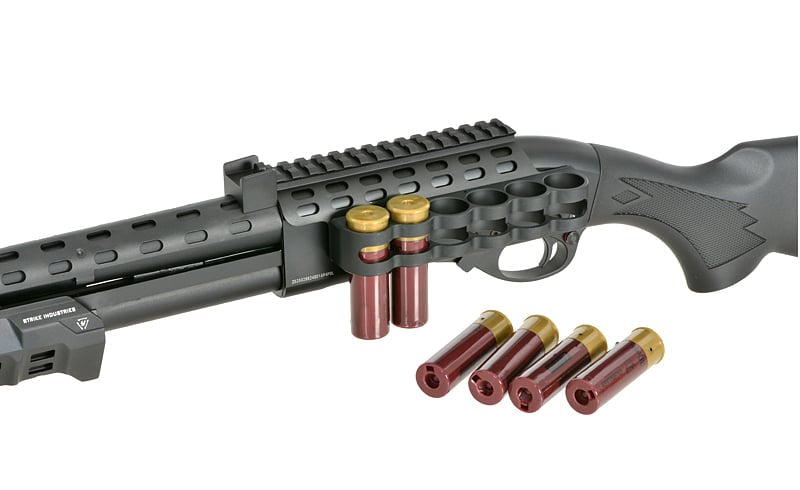 Replica Shotgun M870 di EMG