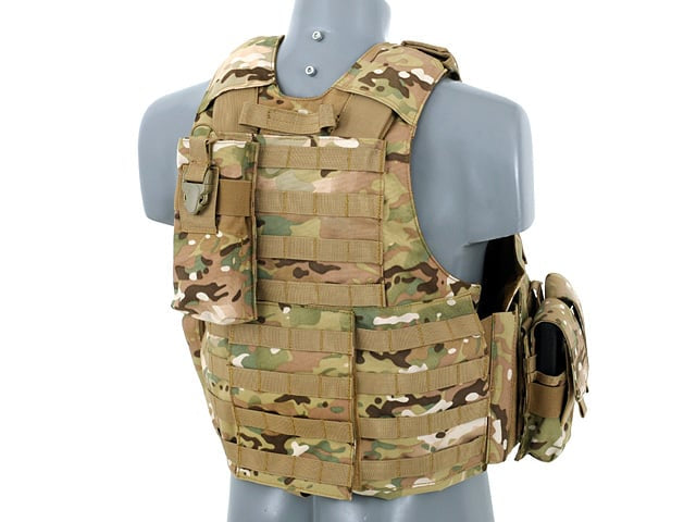 Combat Modular Armor System Replica di 8FIELDS