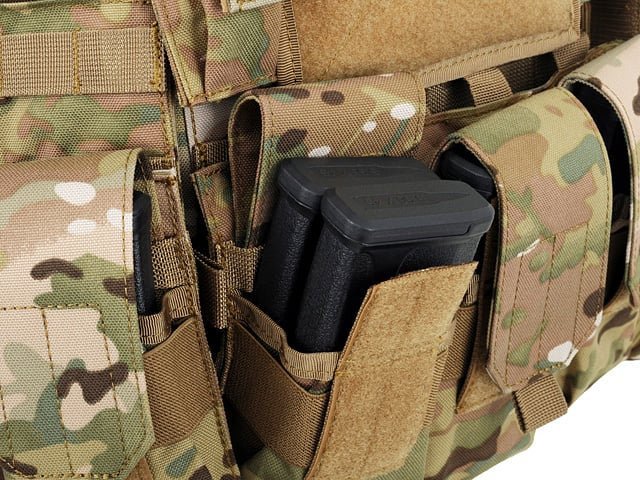 Combat Modular Armor System Replica di 8FIELDS
