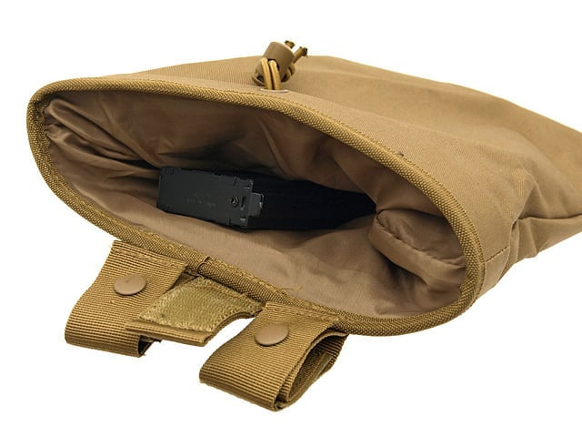 Roll-Up Dump Pouch Coyote di 8FIELDS
