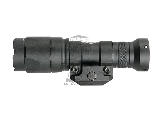 Torcia Tactical M300A Mini Scout 280lm di WADSN