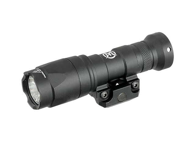 Torcia Tactical M300A Mini Scout 280lm di WADSN