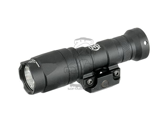 Torcia Tactical M300A Mini Scout 280lm di WADSN