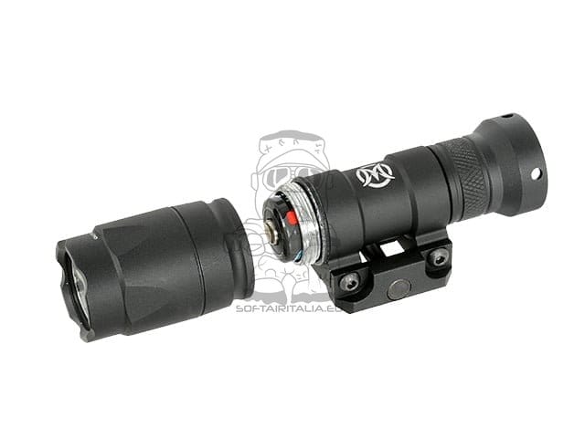 Torcia Tactical M300A Mini Scout 280lm di WADSN