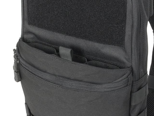 Zaino Multiuso V2 - Nero di 8FIELDS