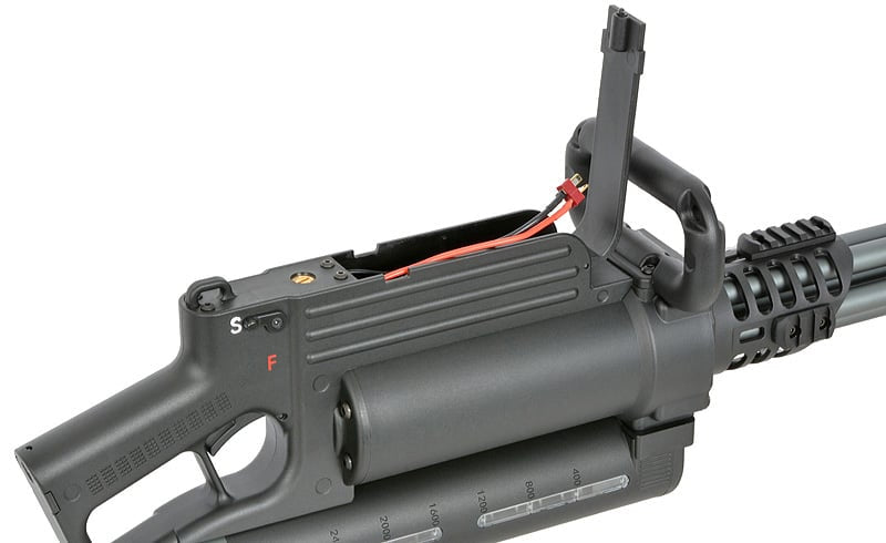 Replica Minigun di WELL