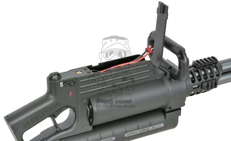 Replica Minigun di WELL
