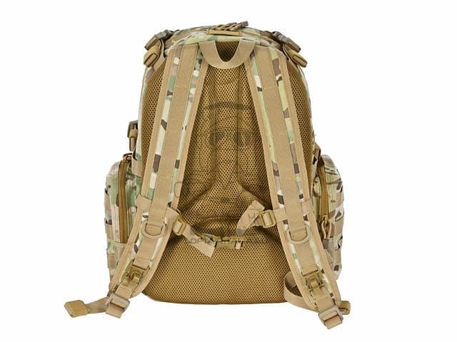 Zaino tattico con tasca per casco - Multicamo di 8FIELDS