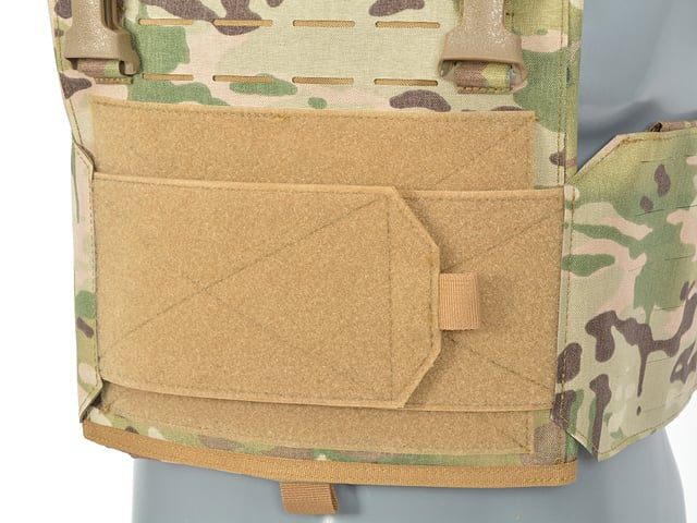 Buckle-Up Laser Cut Plate Carrier di 8FIELDS PREMIUM