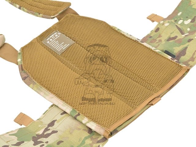 Buckle-Up Laser Cut Plate Carrier di 8FIELDS PREMIUM