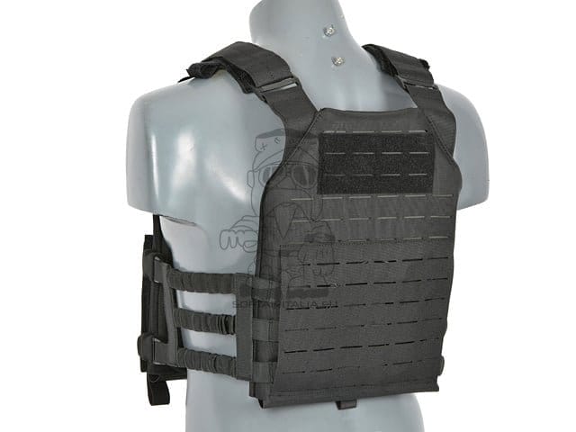 Buckle Up Assault Plate Carrier di 8FIELDS