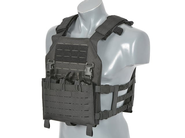 Buckle Up Assault Plate Carrier di 8FIELDS
