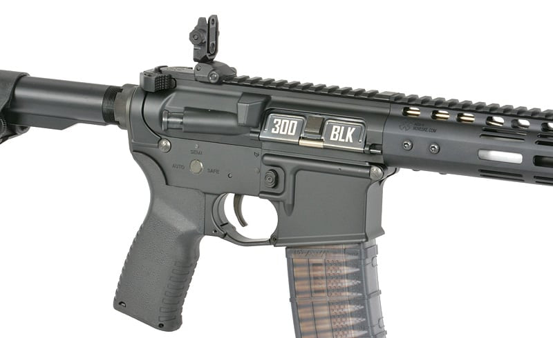 Rifle AEG Noveske 10.5" Shorty 300BLK di EMG