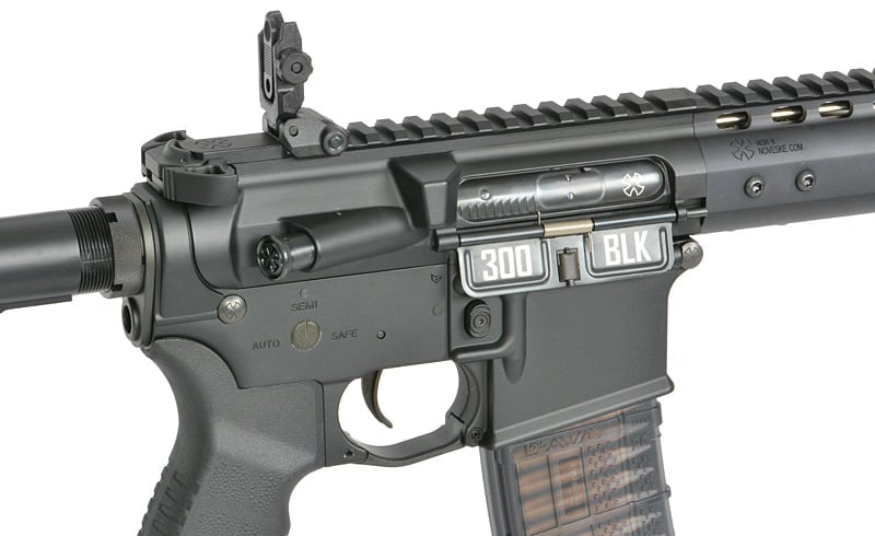 Rifle AEG Noveske 10.5" Shorty 300BLK di EMG