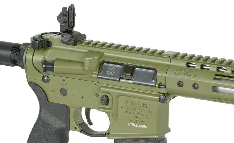 Rifle AEG Noveske 7.5" DIPLOMAT di EMG