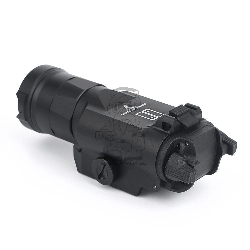 Torcia LED 650 Lumen Nera di WADSN