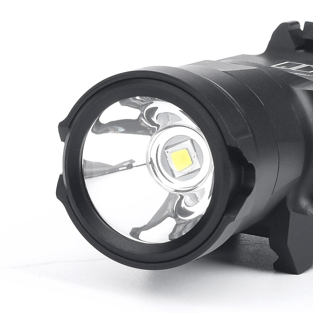 Torcia LED 650 Lumen Nera di WADSN