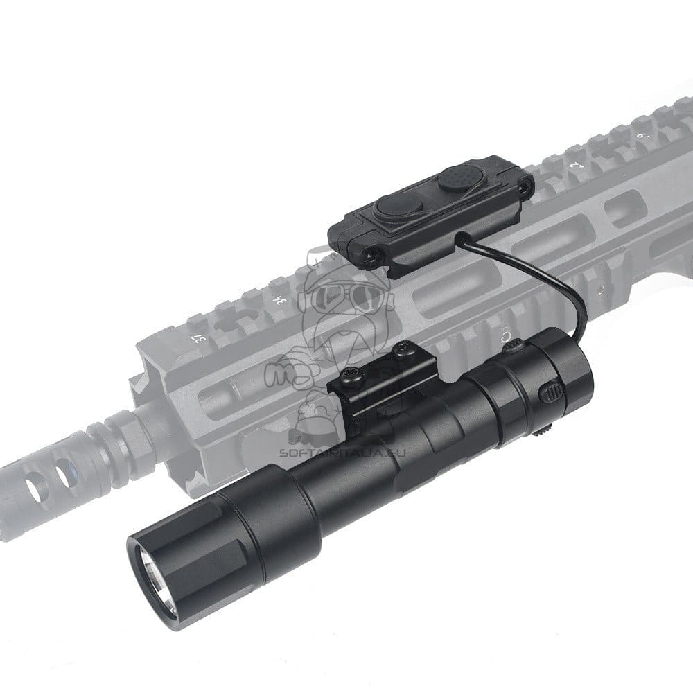 Torcia Tattica LED 1300 Lumens di WADSN
