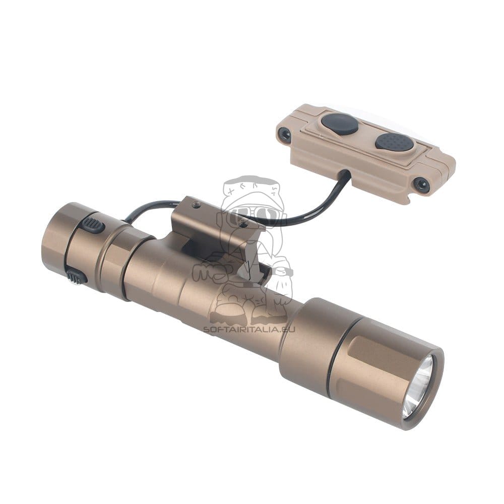 Torcia Tattica LED 1300 Lumens di WADSN