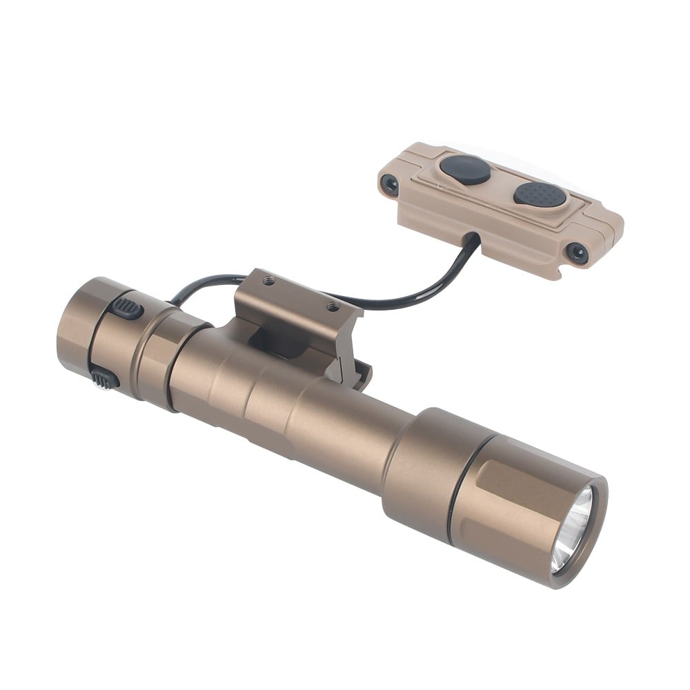 Torcia Tattica LED 1300 Lumens di WADSN
