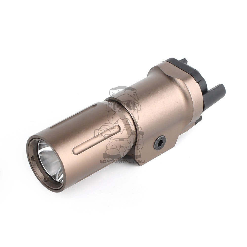 Torcia Tattica LED 1000 Lumens di WADSN