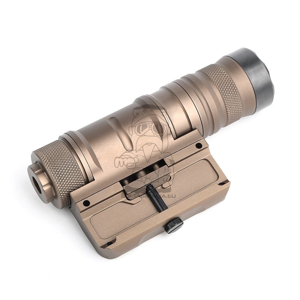 Torcia Tattica LED 1500 Lumens di WADSN
