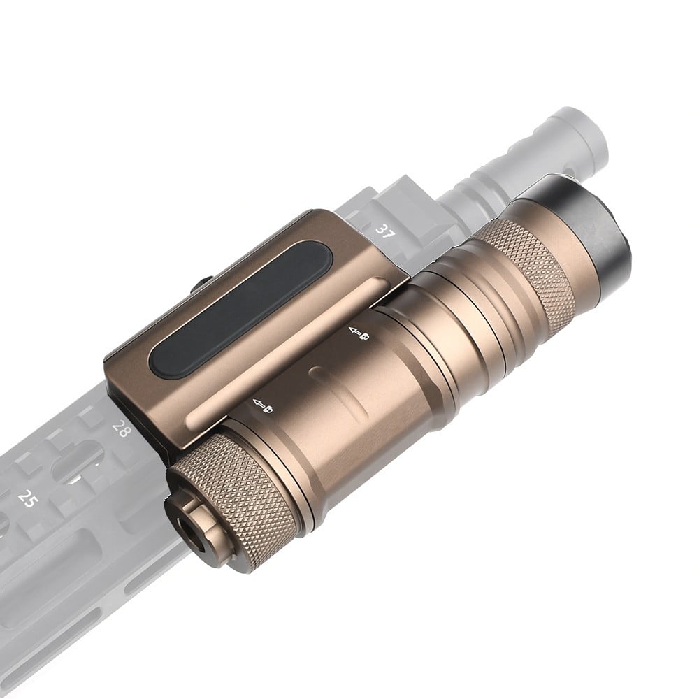 Torcia Tattica LED 1500 Lumens di WADSN