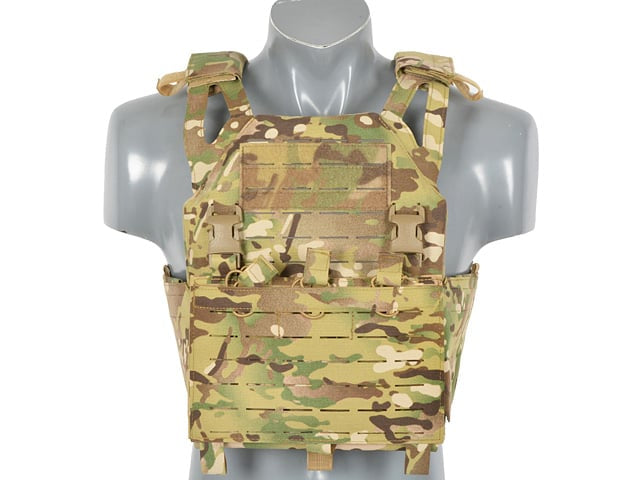 Portapiastre Operator Laser-Cut Buckle Up AR15/AK Multicam di 8FIELDS