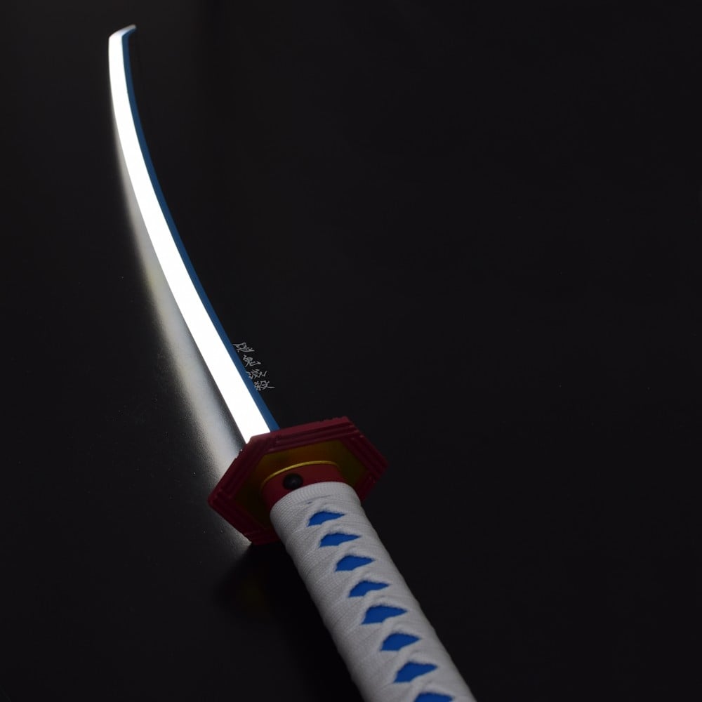 Katana ornamentale di Giyu Tomioka con LED (Demon Slayer)
