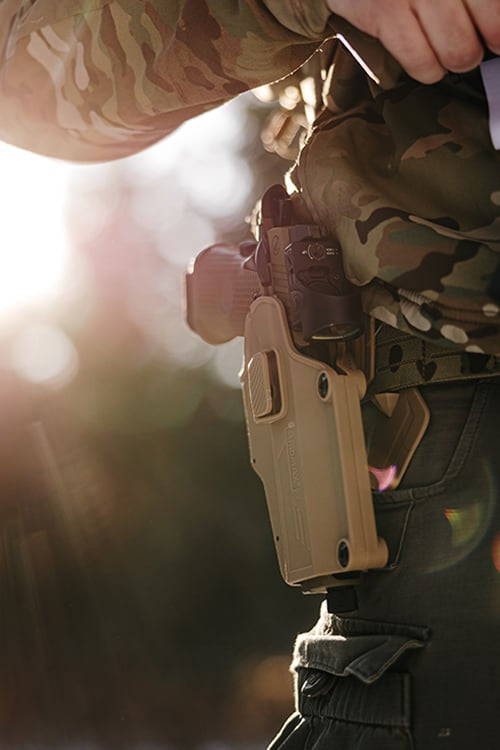 Fondina Per-Fit per oltre 80 modelli di pistola color khaki di AMOMAX