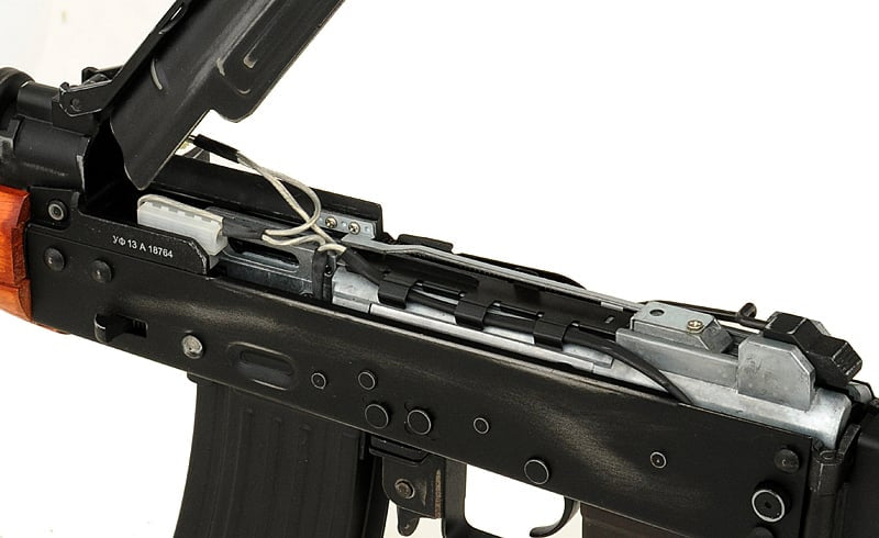 Fucile elettrico AK47 EBB Full-Metal stile vintage di APS